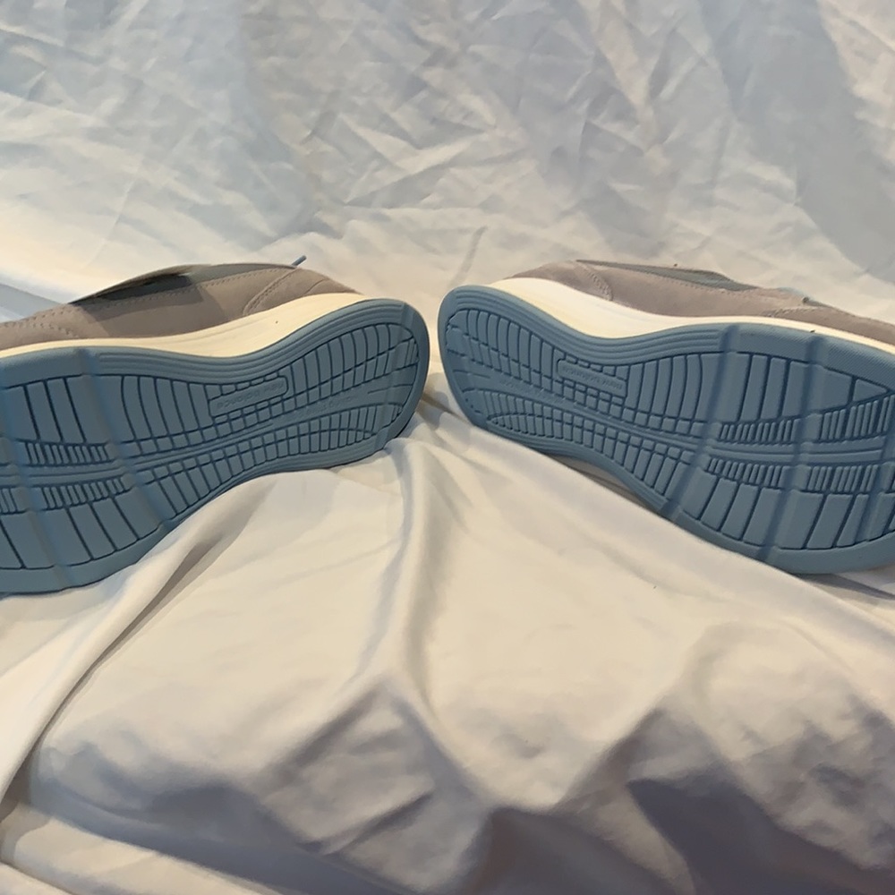 New Balance Walking Sneakers Light Blue/Gray NWT - Picture 3 of 5